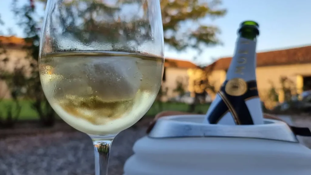 Propriétaire serein grâce à la gestion locative clé en main d'Ambiances et Destinations